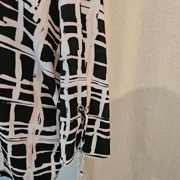 Avenue Women's Plaid Blouse Size 3X - Picture 12 of 14